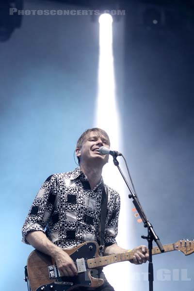 FRANZ FERDINAND - 2013-08-23 - SAINT CLOUD - Domaine National - Grande Scene - 